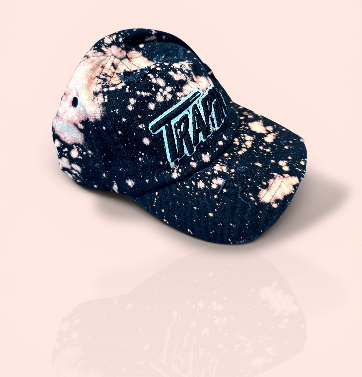 TRAPINN : Bleach Splattered Distressed Dad Hat